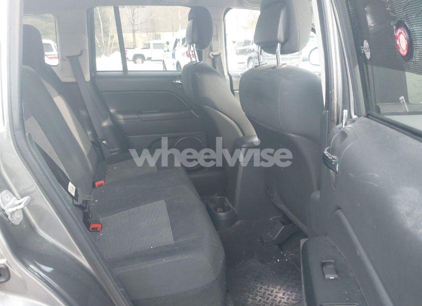 Photo 8 of 2011 Jeep Compass (VIN 1J4NT1FBXBD203947)