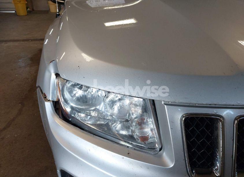 Photo 6 of 2011 Jeep Compass (VIN 1J4NT1FBXBD260990)