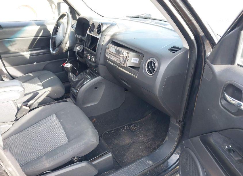 Photo 5 of 2010 Jeep Patriot SPORT (VIN 1J4NT1GA0AD621468)