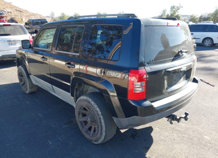 Photo 3 of 2011 Jeep Patriot SPORT (VIN 1J4NT1GA0BD171208)