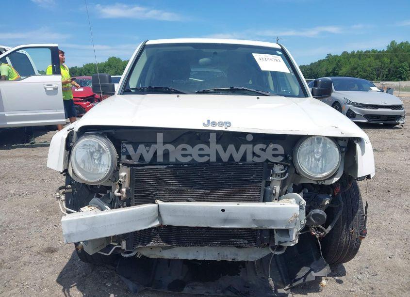 Photo 13 of 2010 Jeep Patriot SPORT (VIN 1J4NT1GA1AD621060)