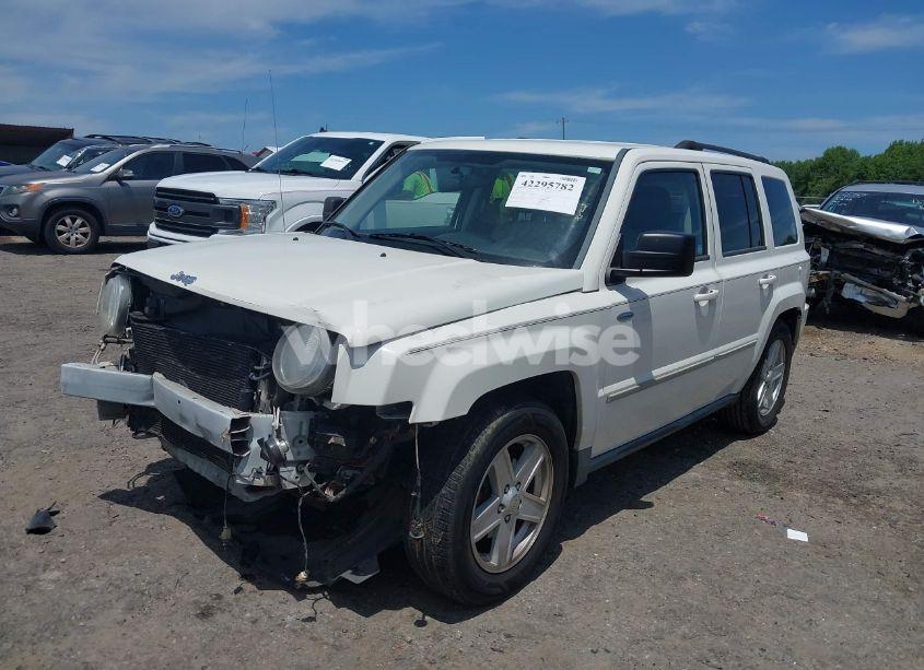 Photo 2 of 2010 Jeep Patriot SPORT (VIN 1J4NT1GA1AD621060)