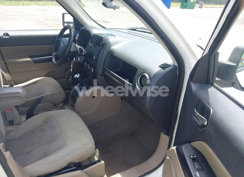 Photo 5 of 2010 Jeep Patriot SPORT (VIN 1J4NT1GA1AD621060)