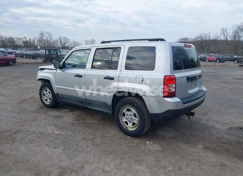 Photo 3 of 2011 Jeep Patriot SPORT (VIN 1J4NT1GA3BD165919)