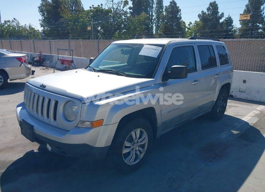 Photo 2 of 2011 Jeep Patriot SPORT (VIN 1J4NT1GA3BD270931)