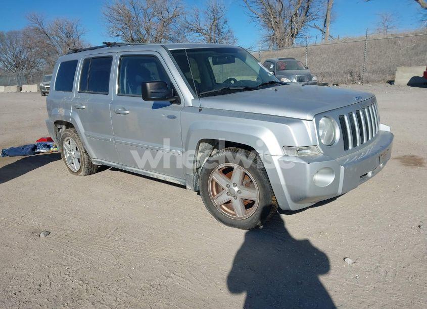 2010 Jeep Patriot SPORT (VIN 1J4NT1GA4AD638192) main photo
