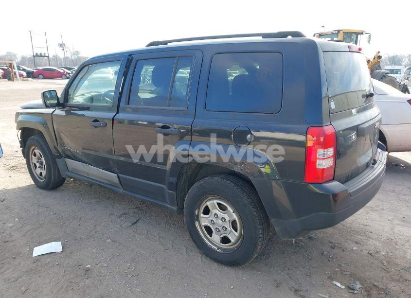 Photo 3 of 2011 Jeep Patriot SPORT (VIN 1J4NT1GA5BD103535)