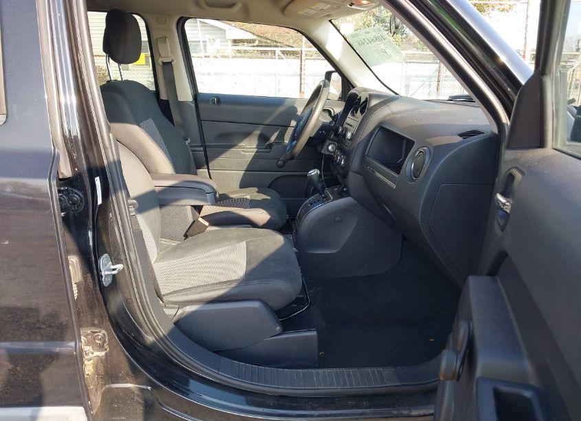 Photo 5 of 2011 Jeep Patriot SPORT (VIN 1J4NT1GA5BD150841)