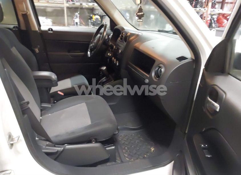 Photo 5 of 2011 Jeep Patriot SPORT (VIN 1J4NT1GA6BD286671)