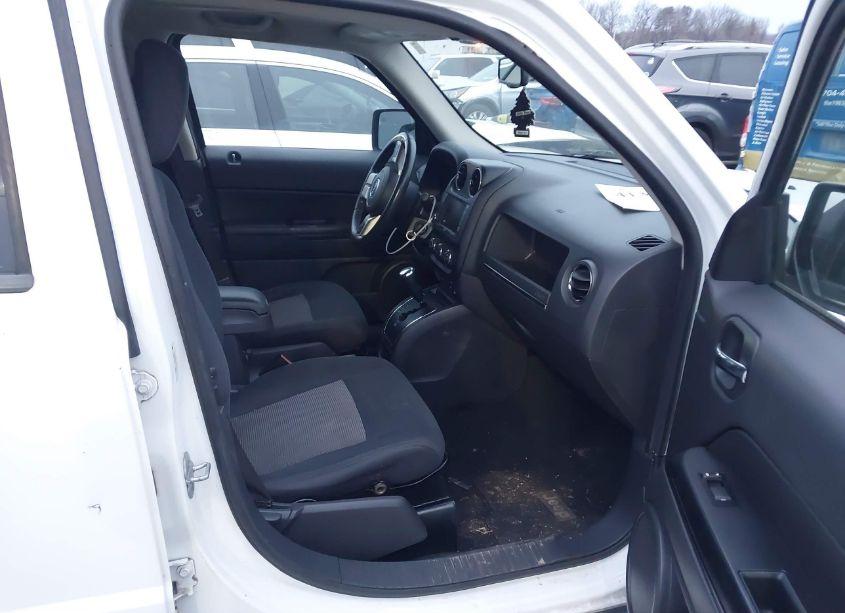 Photo 5 of 2011 Jeep Patriot (VIN 1J4NT1GA7BD142949)