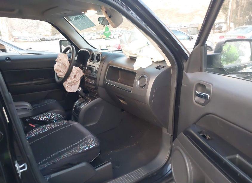 Photo 5 of 2011 Jeep Patriot SPORT (VIN 1J4NT1GA7BD178186)