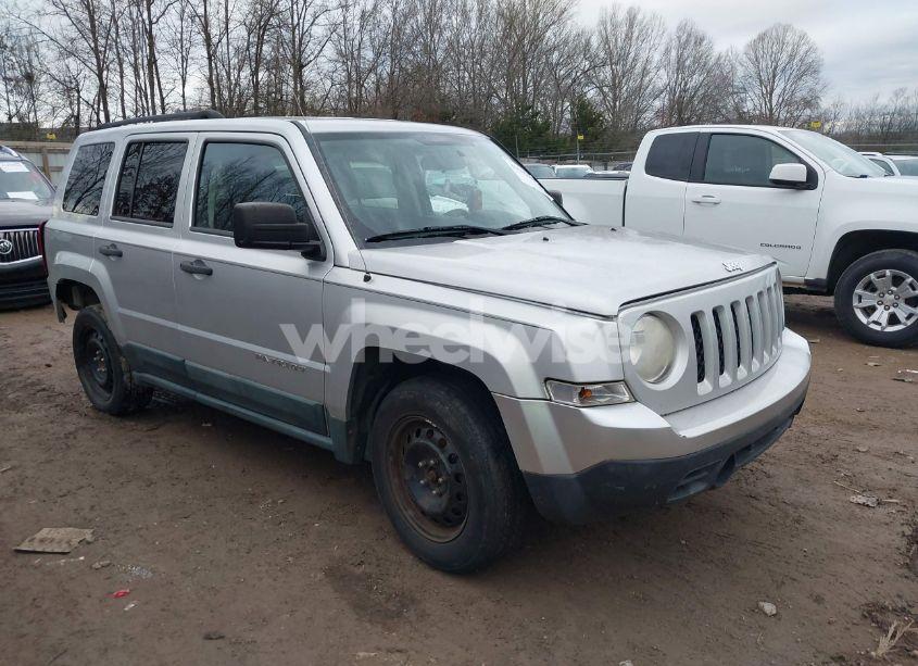 2011 Jeep Patriot SPORT (VIN 1J4NT1GA7BD285657) main photo