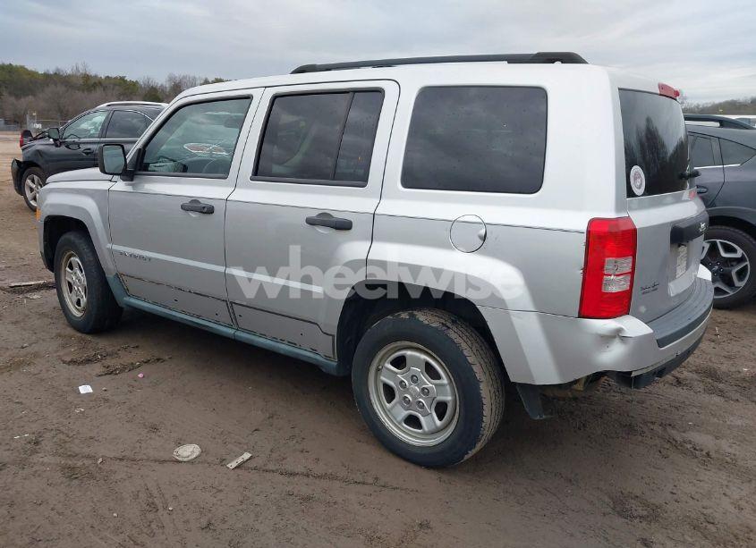Photo 3 of 2011 Jeep Patriot SPORT (VIN 1J4NT1GA7BD285657)