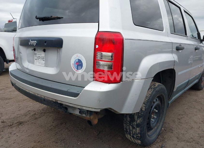 Photo 6 of 2011 Jeep Patriot SPORT (VIN 1J4NT1GA7BD285657)