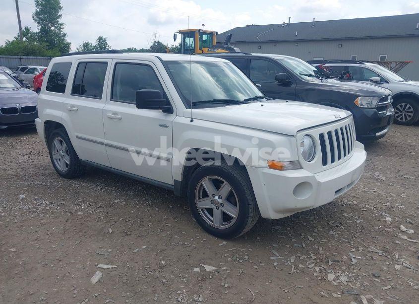 2010 Jeep Patriot SPORT (VIN 1J4NT1GA8AD621184) main photo