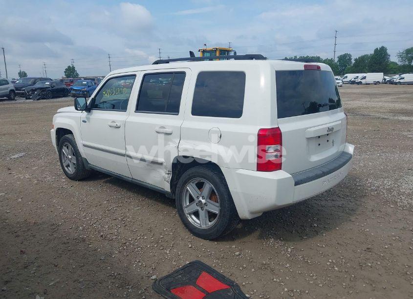 Photo 3 of 2010 Jeep Patriot SPORT (VIN 1J4NT1GA8AD621184)
