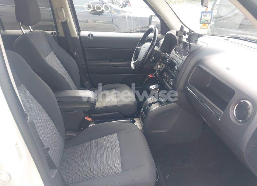 Photo 5 of 2010 Jeep Patriot SPORT (VIN 1J4NT1GA8AD621184)