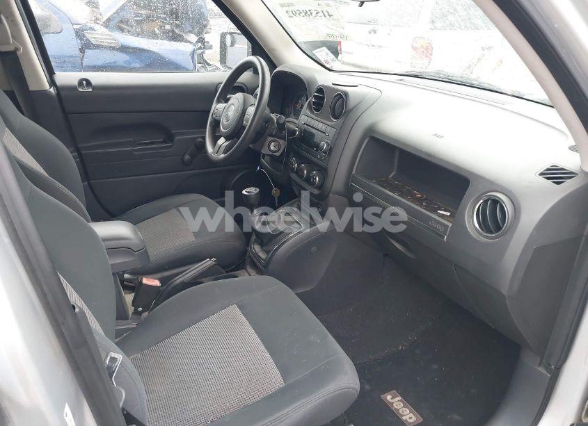 Photo 5 of 2011 Jeep Patriot SPORT (VIN 1J4NT1GA8BD142636)