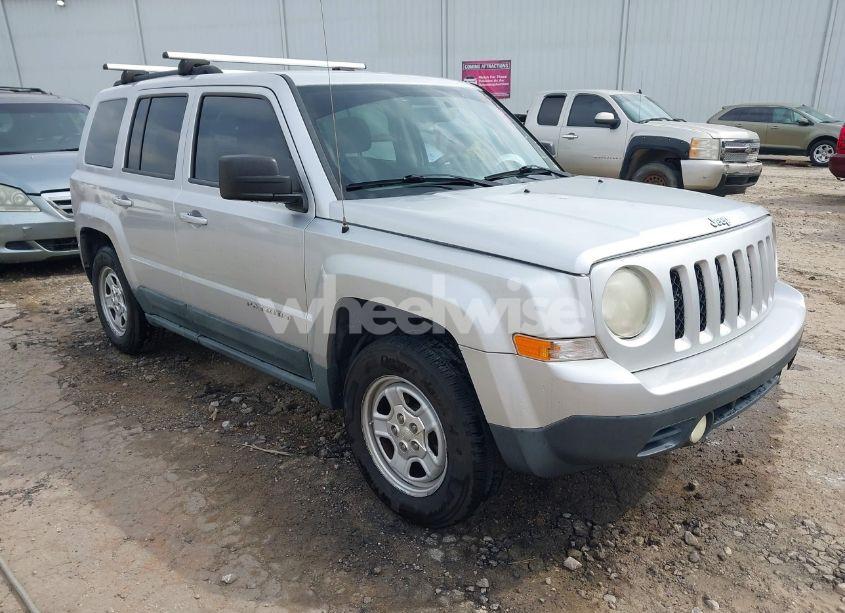 2011 Jeep Patriot SPORT (VIN 1J4NT1GA8BD194557) main photo