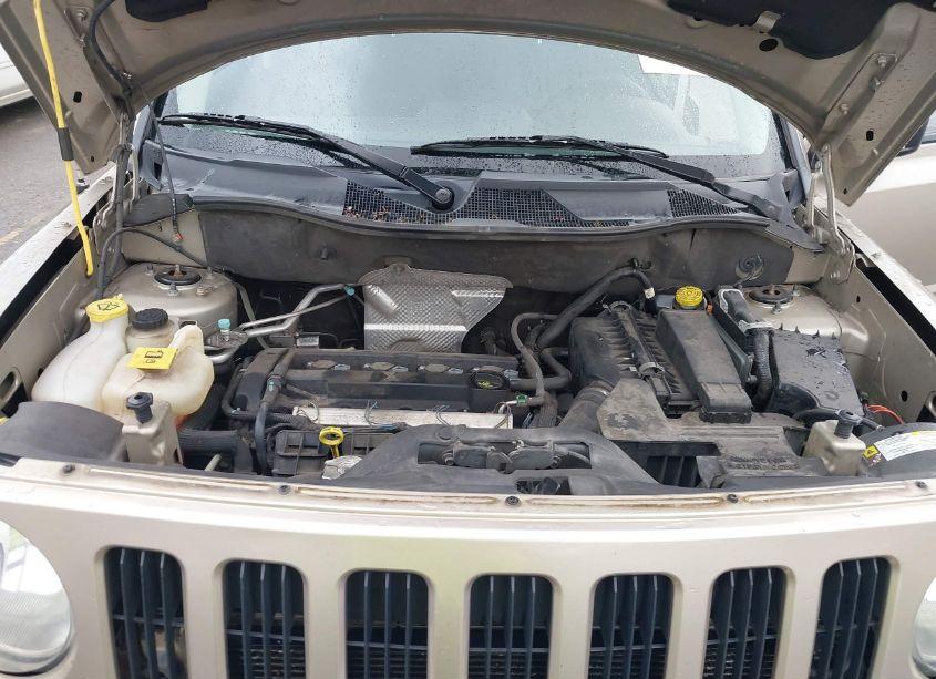 Photo 10 of 2010 Jeep Patriot SPORT (VIN 1J4NT1GAXAD646796)