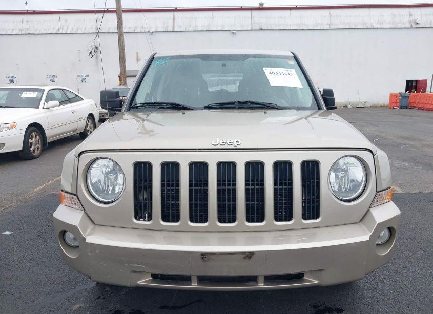 Photo 12 of 2010 Jeep Patriot SPORT (VIN 1J4NT1GAXAD646796)