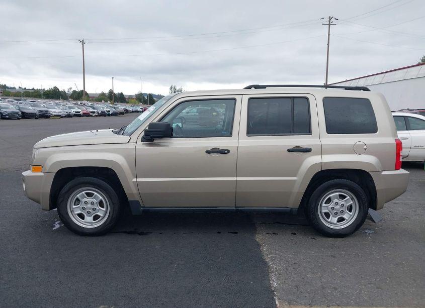 Photo 14 of 2010 Jeep Patriot SPORT (VIN 1J4NT1GAXAD646796)