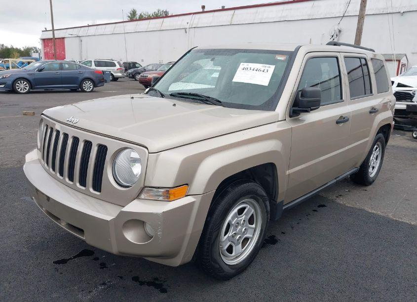 Photo 2 of 2010 Jeep Patriot SPORT (VIN 1J4NT1GAXAD646796)