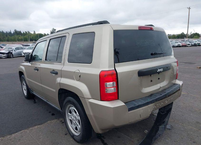 Photo 3 of 2010 Jeep Patriot SPORT (VIN 1J4NT1GAXAD646796)