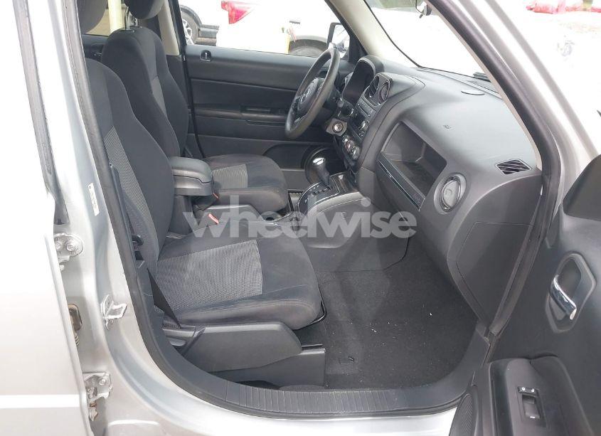 Photo 5 of 2011 Jeep Patriot SPORT (VIN 1J4NT1GAXBD284096)