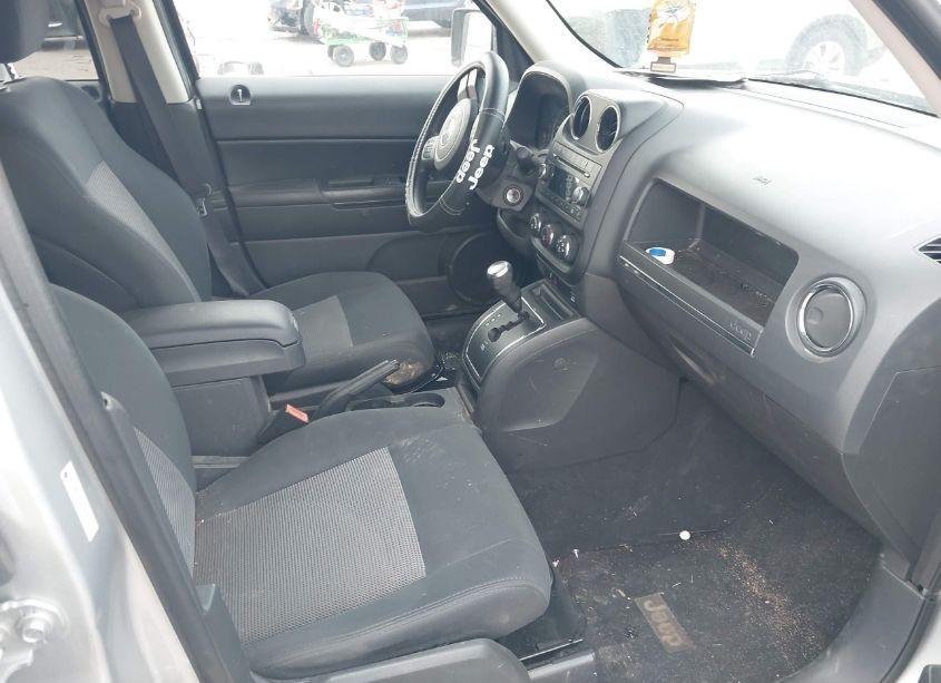 Photo 5 of 2011 Jeep Patriot SPORT (VIN 1J4NT1GB1BD264327)