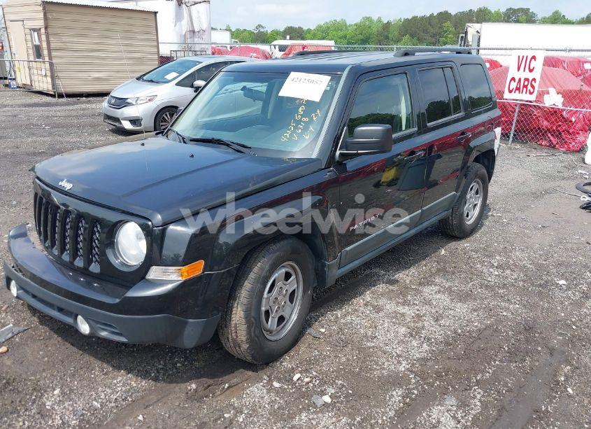 Photo 2 of 2011 Jeep Patriot SPORT (VIN 1J4NT1GB2BD146318)