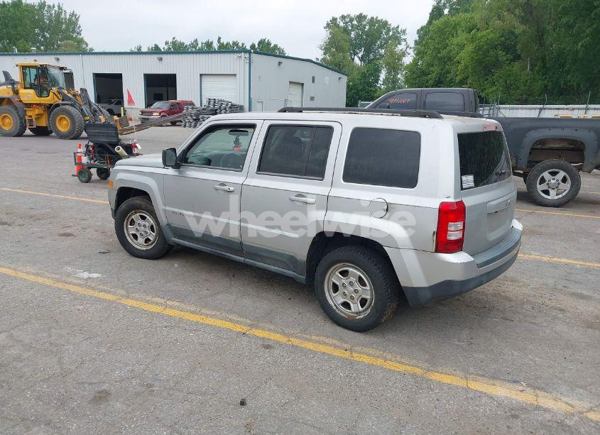 Photo 3 of 2011 Jeep Patriot SPORT (VIN 1J4NT1GB2BD173809)