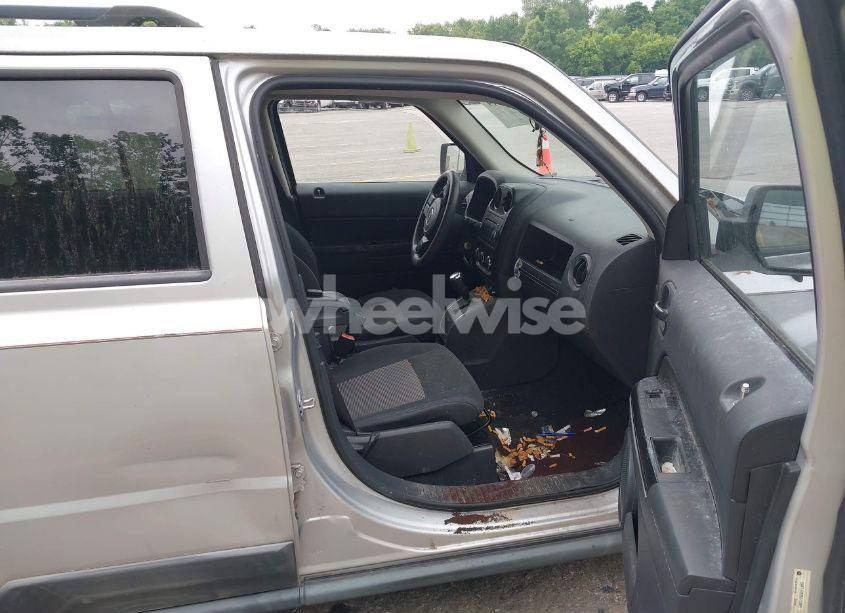 Photo 5 of 2011 Jeep Patriot SPORT (VIN 1J4NT1GB2BD173809)