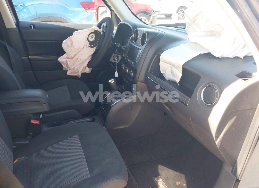 Photo 5 of 2011 Jeep Patriot SPORT (VIN 1J4NT1GB4BD167655)