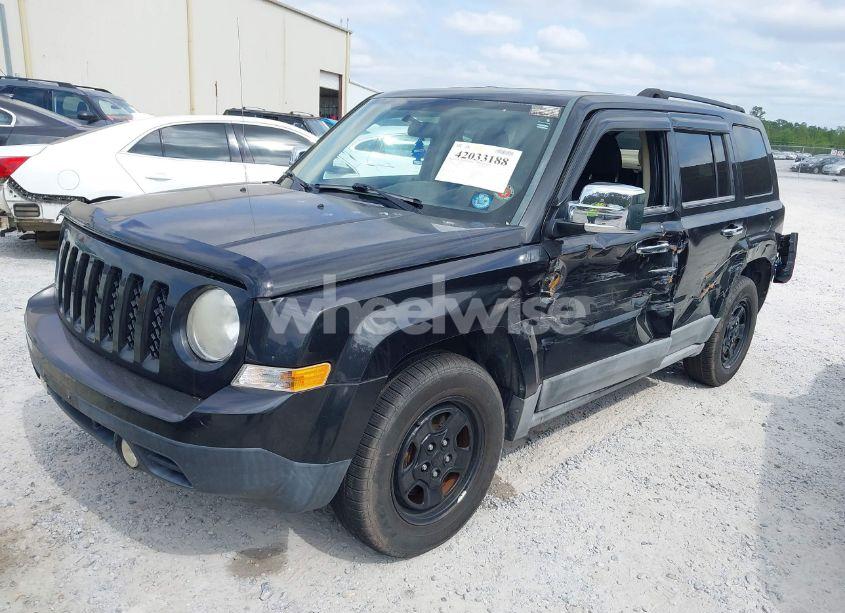 Photo 2 of 2011 Jeep Patriot SPORT (VIN 1J4NT1GB5BD142389)