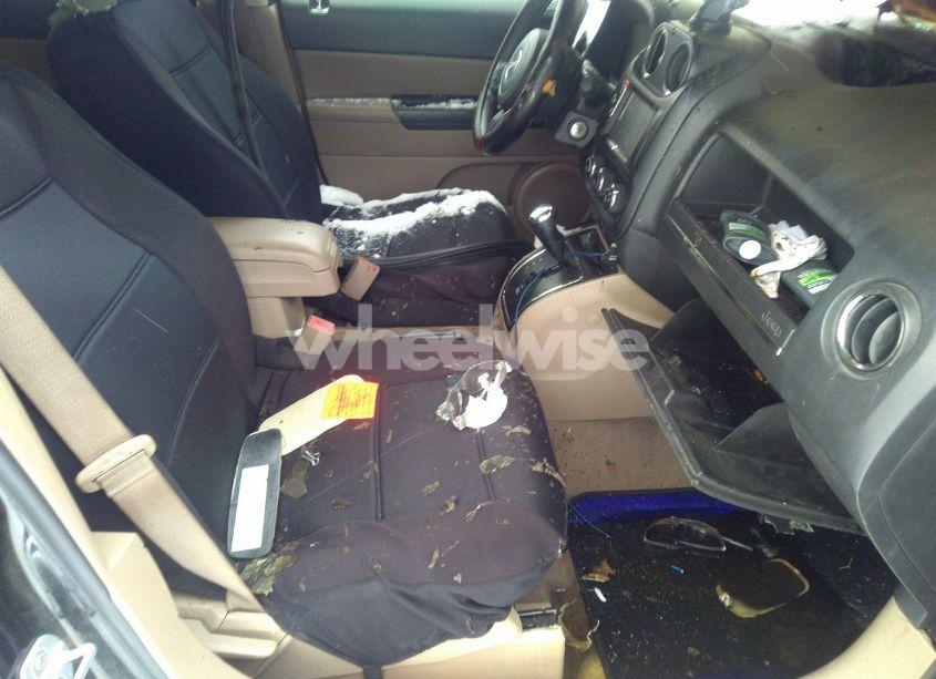 Photo 5 of 2011 Jeep Patriot SPORT (VIN 1J4NT1GB6BD213597)