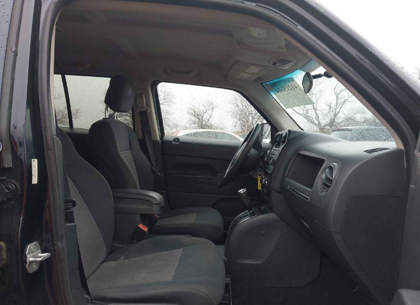 Photo 5 of 2011 Jeep Patriot SPORT (VIN 1J4NT1GB7BD102749)