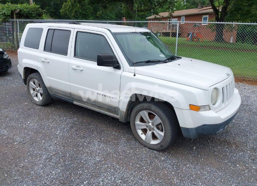 2011 Jeep Patriot SPORT (VIN 1J4NT1GB7BD126565) main photo