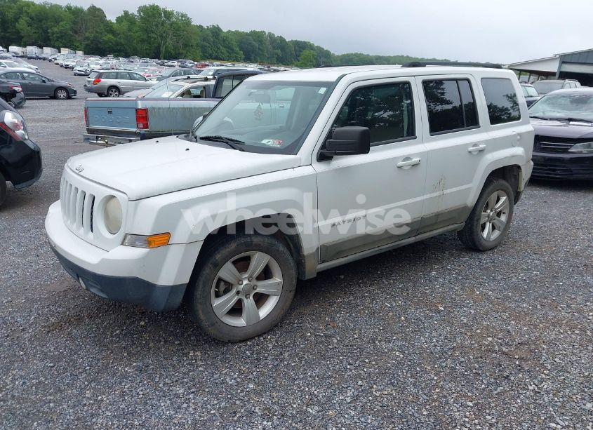 Photo 2 of 2011 Jeep Patriot SPORT (VIN 1J4NT1GB7BD126565)