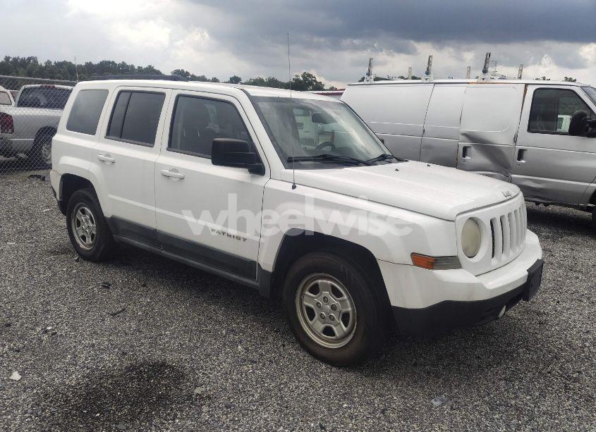 2011 Jeep Patriot SPORT (VIN 1J4NT1GB7BD208196) main photo
