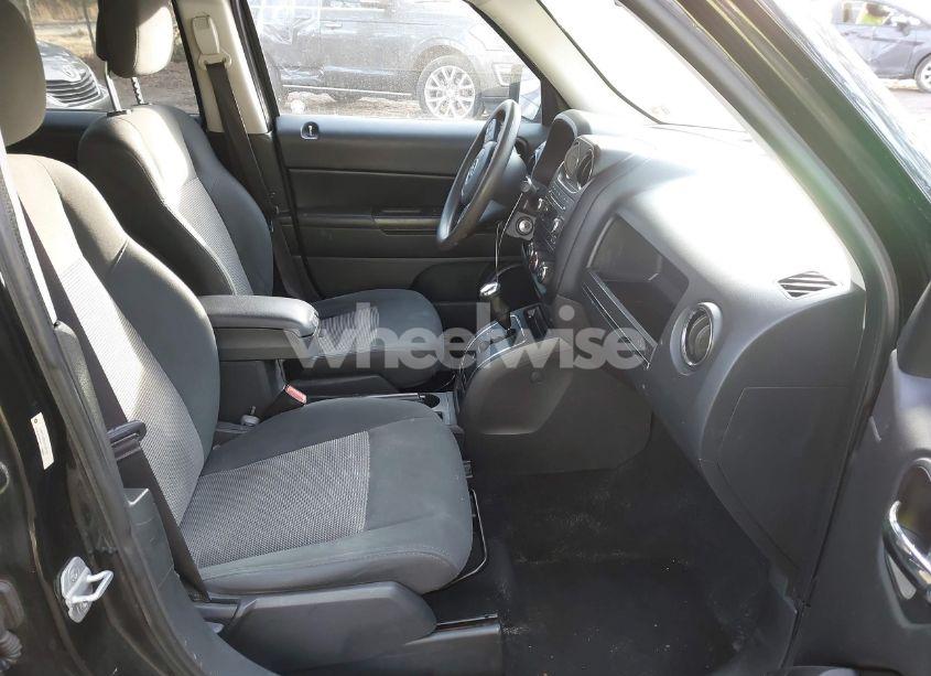 Photo 5 of 2011 Jeep Patriot SPORT (VIN 1J4NT1GB8BD159705)