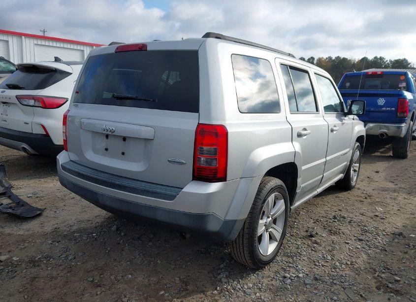 Photo 4 of 2011 Jeep Patriot SPORT (VIN 1J4NT1GB9BD132240)