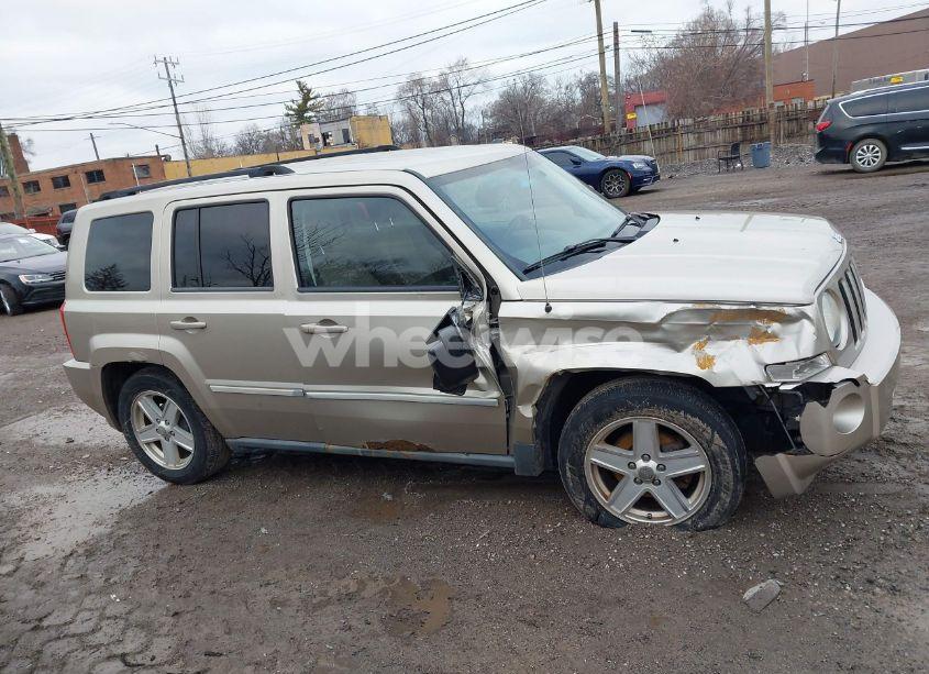 Photo 13 of 2010 Jeep Patriot SPORT (VIN 1J4NT1GBXAD634947)