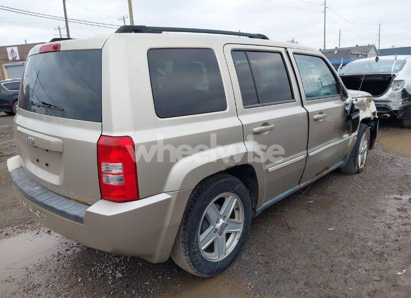 Photo 4 of 2010 Jeep Patriot SPORT (VIN 1J4NT1GBXAD634947)