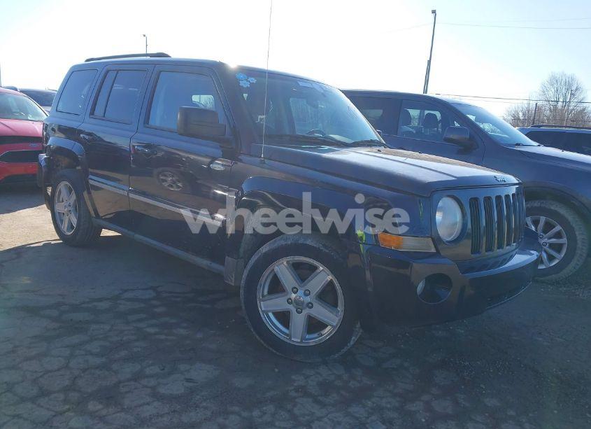 2010 Jeep Patriot SPORT (VIN 1J4NT1GBXAD647553) main photo