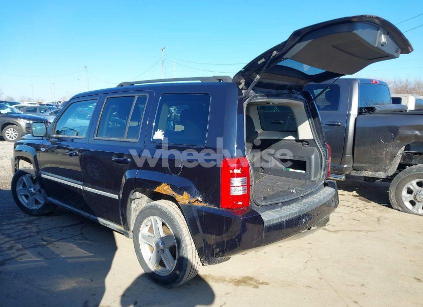 Photo 3 of 2010 Jeep Patriot SPORT (VIN 1J4NT1GBXAD647553)