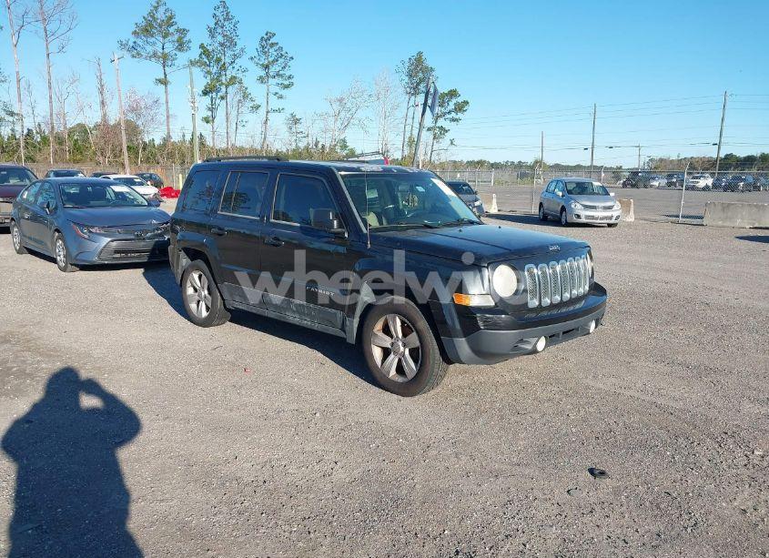 2011 Jeep Patriot SPORT (VIN 1J4NT1GBXBD160077) main photo