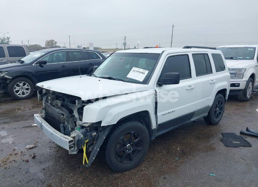 Photo 2 of 2011 Jeep Patriot SPORT (VIN 1J4NT1GBXBD245100)