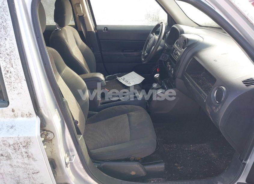 Photo 5 of 2011 Jeep Patriot SPORT (VIN 1J4NT1GBXBD289758)