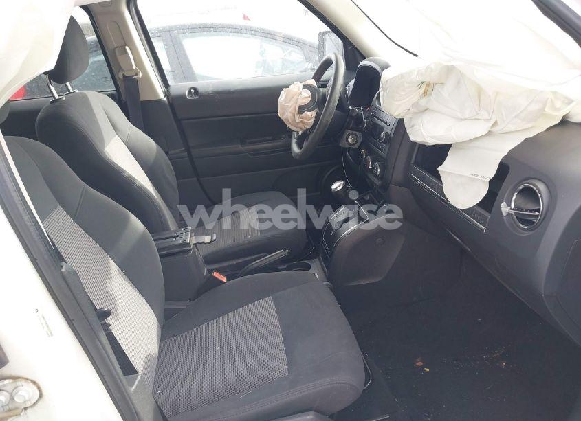 Photo 5 of 2011 Jeep Patriot SPORT (VIN 1J4NT1GBXBD289808)